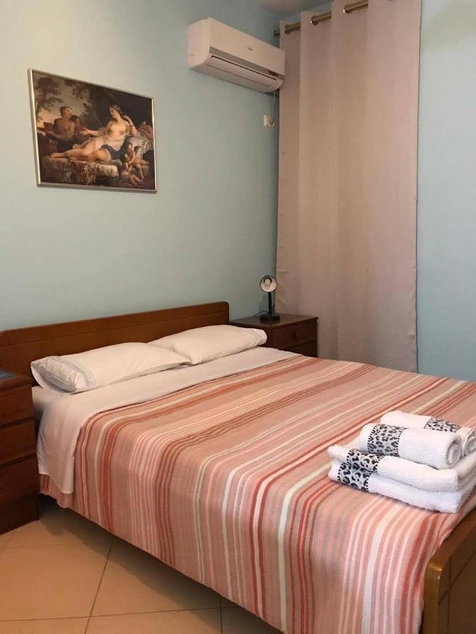 Caramel Sun Apartment Sarandë Exterior foto
