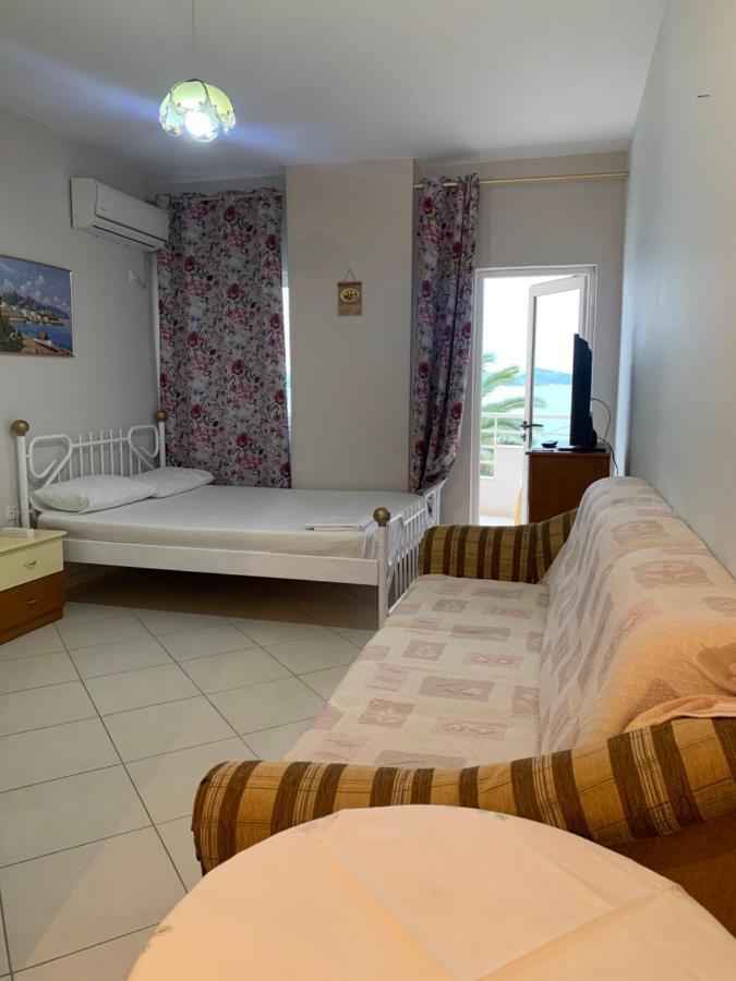 Caramel Sun Apartment Sarandë Exterior foto